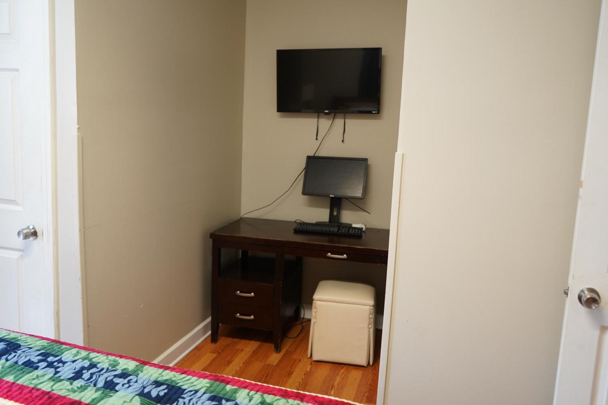 Holiday home Chic Midtown 6br Main House And 3br