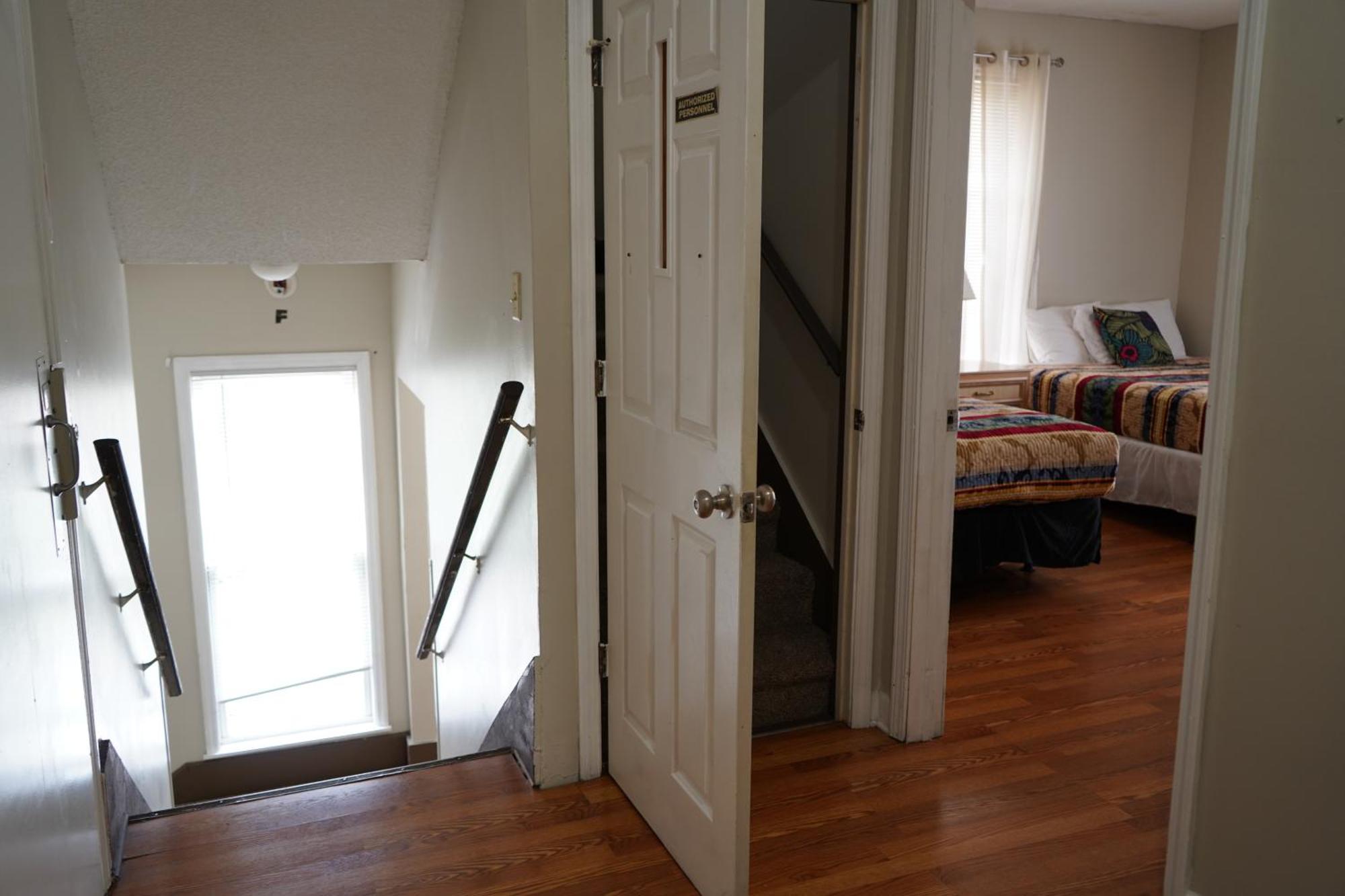 Chic Midtown 6br Main House And 3br Holiday home *
