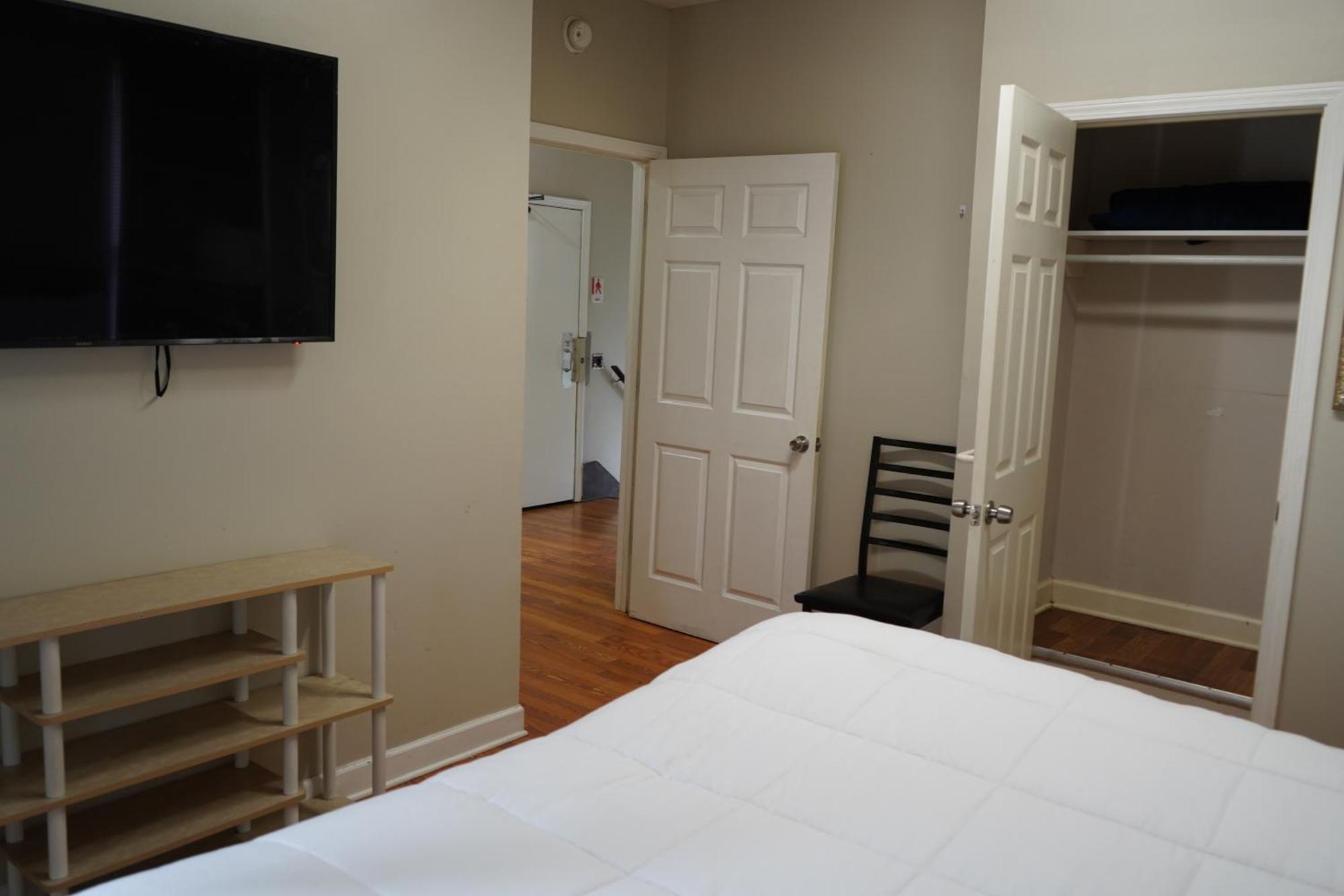 Chic Midtown 6br Main House And 3br Memphis